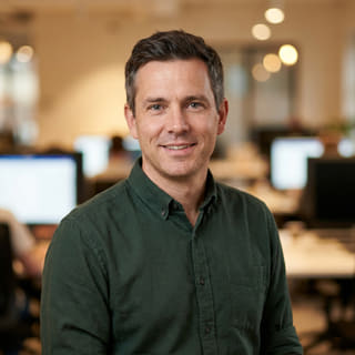 Daniel Carter, Diretor de Tecnologia na Farol Investório, em imagem de perfil
